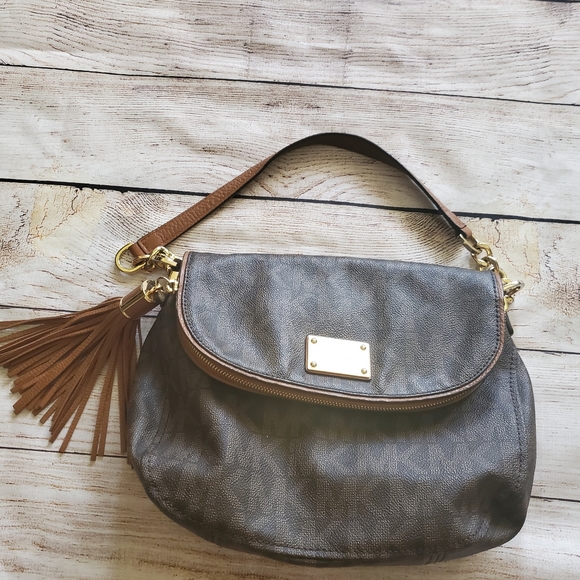 Michael Kors Jet Set Medium Tassel - Picture 10 of 15